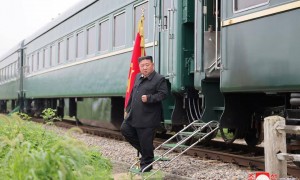 金正恩专列即将抵京，访华阵容公布，虽然人员有所精简，但手中多了一张“王牌”！
